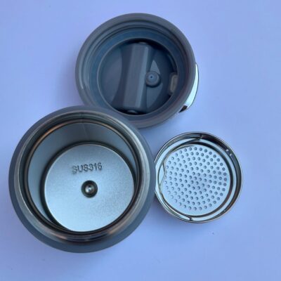 مینی ماگ HScup اورجینال در 5 رنگ با درب فلزی و طراحی لبی آسان‌نوش، مناسب نوشیدنی‌های گرم و سرد – فروشگاه نلیکو